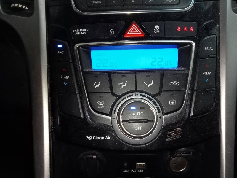 Recambio de mando climatizador para hyundai i30 (gd) trend referencia OEM IAM 97250A6521 97250A5XXX E3-A3-28-3