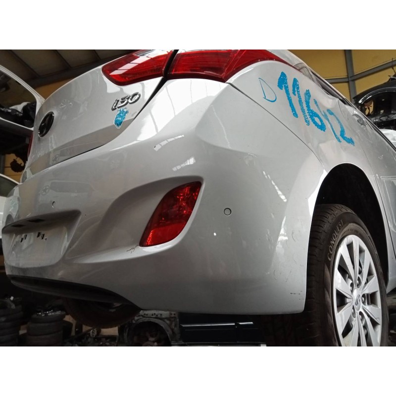 Recambio de paragolpes trasero para hyundai i30 (gd) trend referencia OEM IAM   