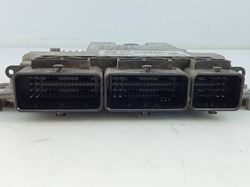 Recambio de centralita motor uce para nissan x-trail (t32) acenta referencia OEM IAM 23710HX44A 0281032229 E3-B4-23-3