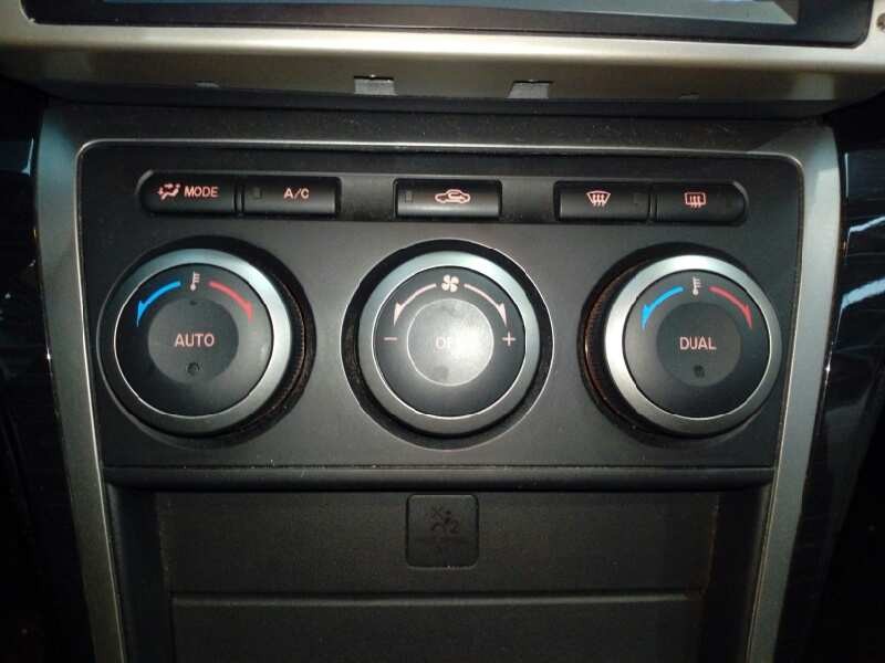 Recambio de mando climatizador para mazda 6 kombi (gh) 2.0 crtd 140cv active sw referencia OEM IAM GAM761190B 68716EA044 E3-B5-2