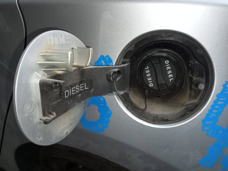 Recambio de tapa exterior combustible para hyundai i30 (gd) trend referencia OEM IAM   