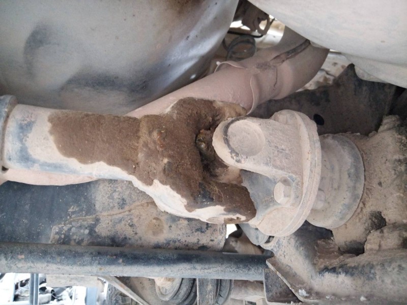 Recambio de transmision central delantera para nissan terrano/terrano.ii (r20) comfort referencia OEM IAM   