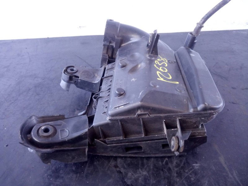 Recambio de filtro aire para peugeot partner kasten confort l1 referencia OEM IAM 9678061080  P2-B3-18