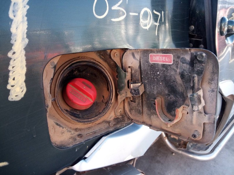 Recambio de tapa exterior combustible para nissan terrano/terrano.ii (r20) aventura referencia OEM IAM   