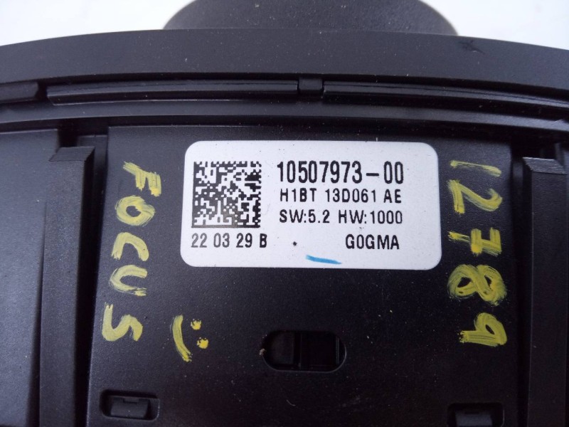 Recambio de mando luces para ford focus st-line referencia OEM IAM 1050797300  E3-B3-30-4
