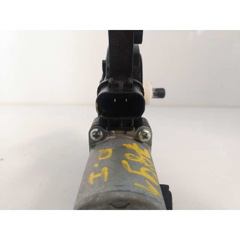 Recambio de motor elevalunas delantero izquierdo para kia sportage drive 2wd referencia OEM IAM 82450F1000  E2-B5-61-2