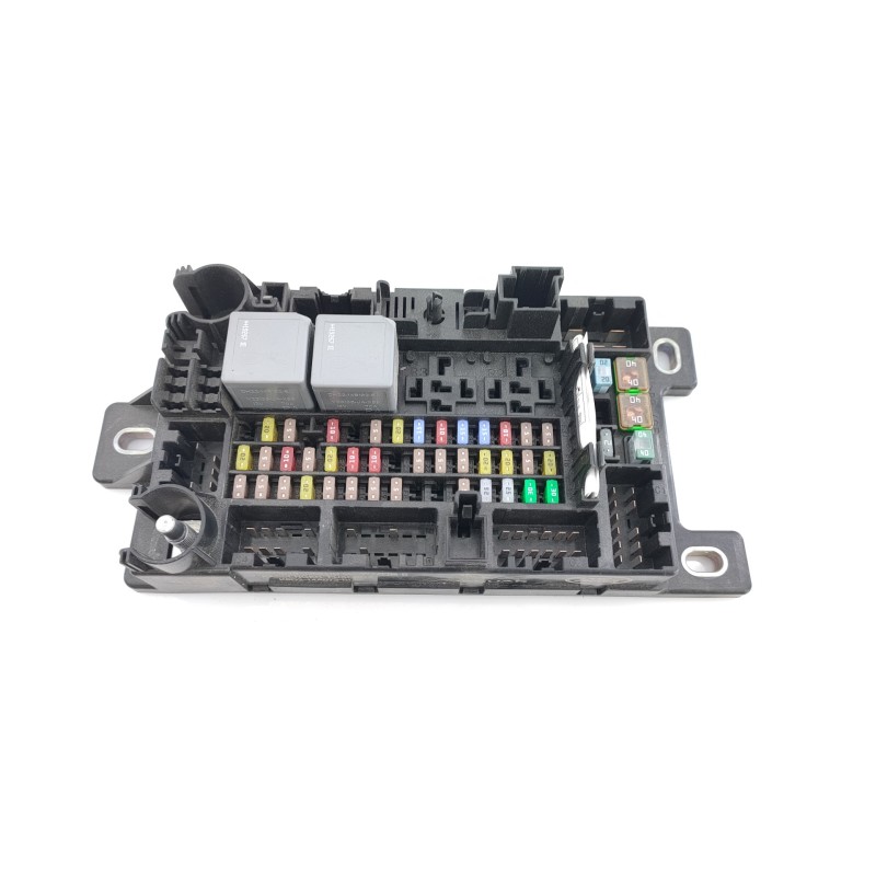 Recambio de caja reles / fusibles para land rover range rover evoque evoque referencia OEM IAM K8D214A073BD  E3-B3-18-4