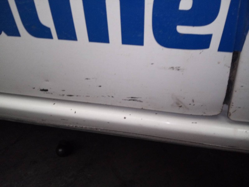 Recambio de puerta delantera izquierda para nissan navara pick-up (d40m) doble cab le 4x4 referencia OEM IAM   