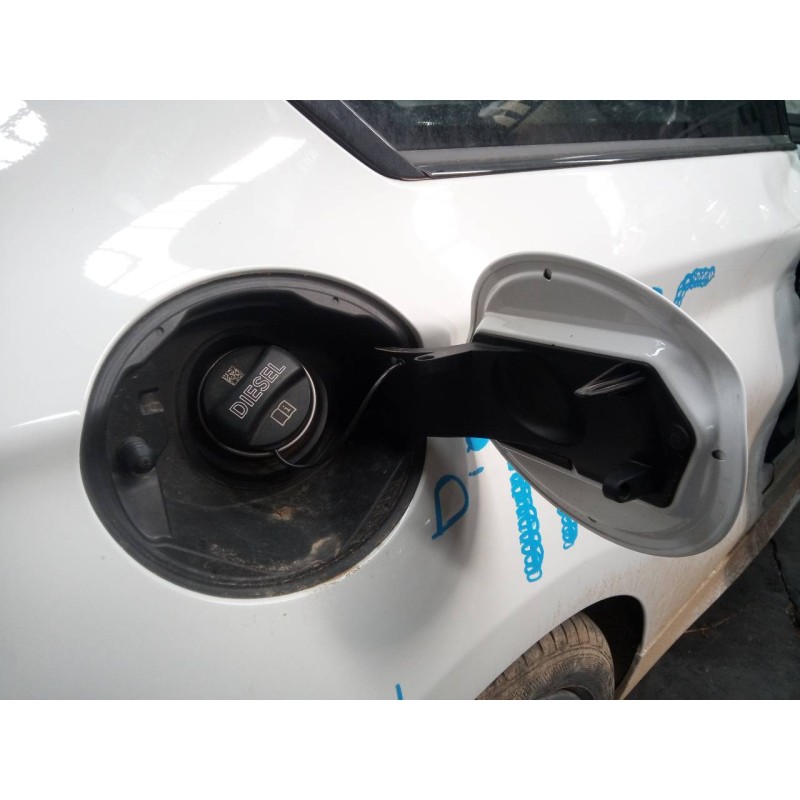 Recambio de tapa exterior combustible para bmw serie 1 lim. (f21) 116d referencia OEM IAM   