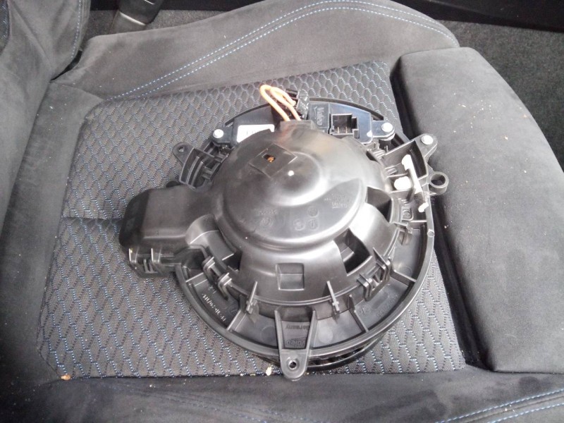 Recambio de ventilador calefaccion para bmw serie 1 lim. (f21) 116d referencia OEM IAM T942466  