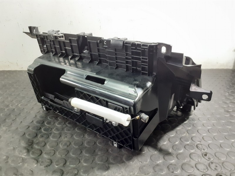 Recambio de guantera para land rover range rover evoque evoque referencia OEM IAM   P2-A2-9