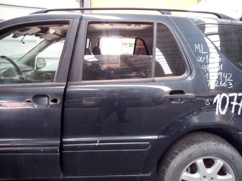 Recambio de puerta trasera izquierda para mercedes-benz clase m (w163) 430 (163.172) referencia OEM IAM   