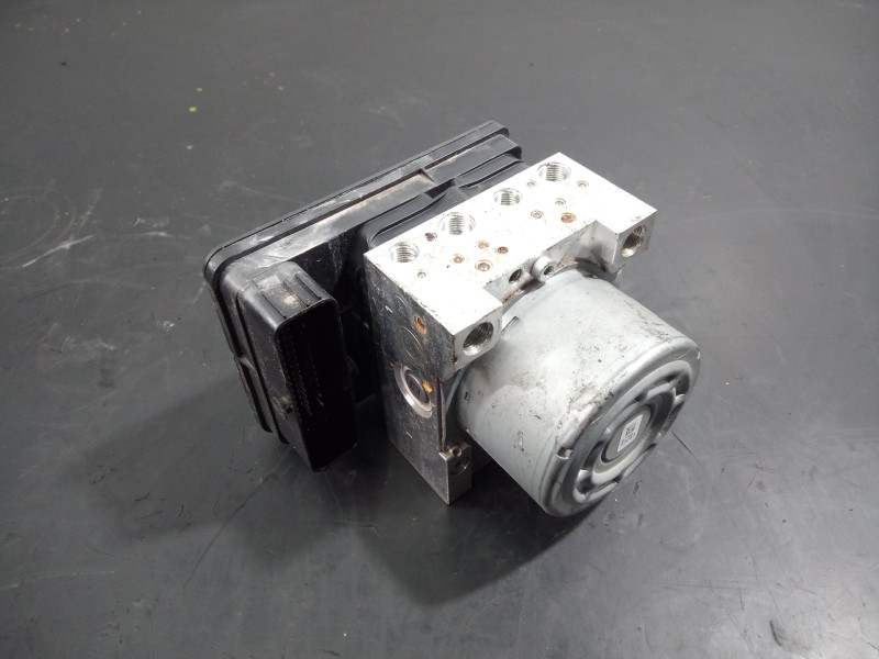 Recambio de abs para land rover evoque hse referencia OEM IAM GJ322C405AF  P3-B8-24-2