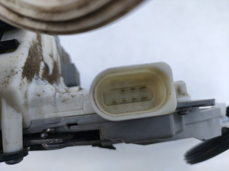 Recambio de cerradura puerta trasera derecha para volkswagen passat variant (365) advance bluemotion referencia OEM IAM 3C383901