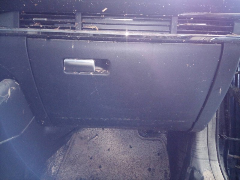 Recambio de guantera para mazda 3 sedán (bp) evolution-x referencia OEM IAM   