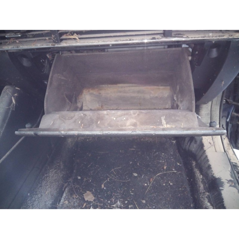 Recambio de guantera para mazda 3 sedán (bp) evolution-x referencia OEM IAM   