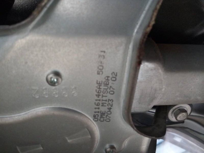 Recambio de motor limpia trasero para jeep compass limited referencia OEM IAM 05116146AE  