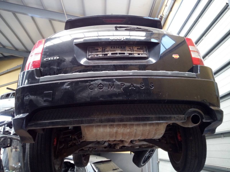 Recambio de paragolpes trasero para jeep compass limited referencia OEM IAM   