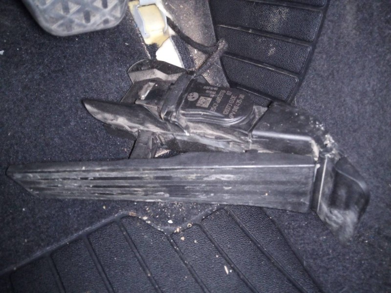 Recambio de pedal acelerador para bmw serie 1 lim. (f21) 116d referencia OEM IAM 12037313DE  