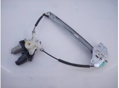 ELEVALUNAS DELANTERO IZQUIERDO 824501W010 E2-B5-5-1