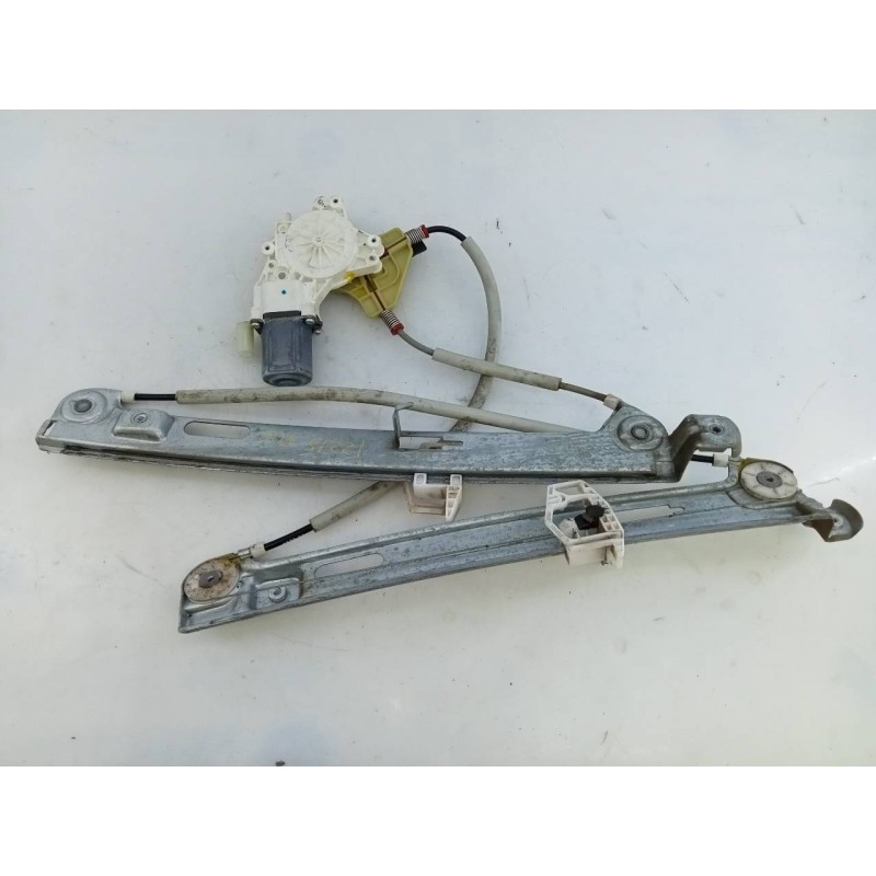 Recambio de elevalunas delantero derecho para jeep compass limited referencia OEM IAM 05074820AA  E1-B5-52-2