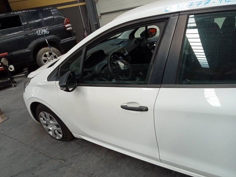 Recambio de puerta delantera izquierda para peugeot 208 active referencia OEM IAM   