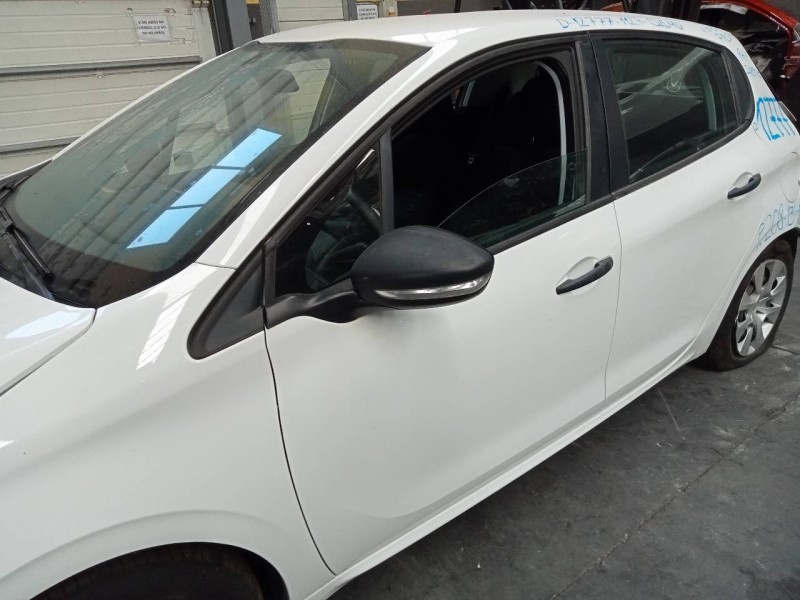 Recambio de puerta delantera izquierda para peugeot 208 active referencia OEM IAM   