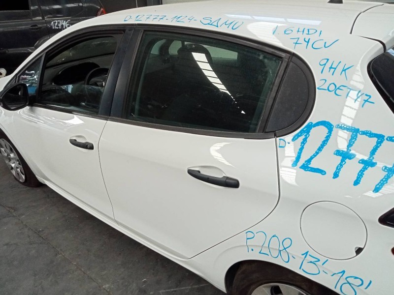 Recambio de puerta trasera izquierda para peugeot 208 active referencia OEM IAM   