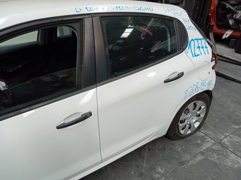 Recambio de puerta trasera izquierda para peugeot 208 active referencia OEM IAM   