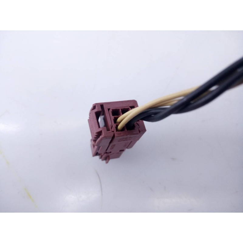 Recambio de retrovisor derecho electrico para peugeot 208 active referencia OEM IAM   E1-A4-39-2