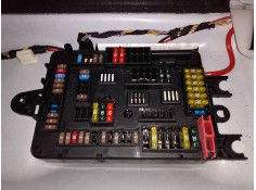 CAJA RELES / FUSIBLES 