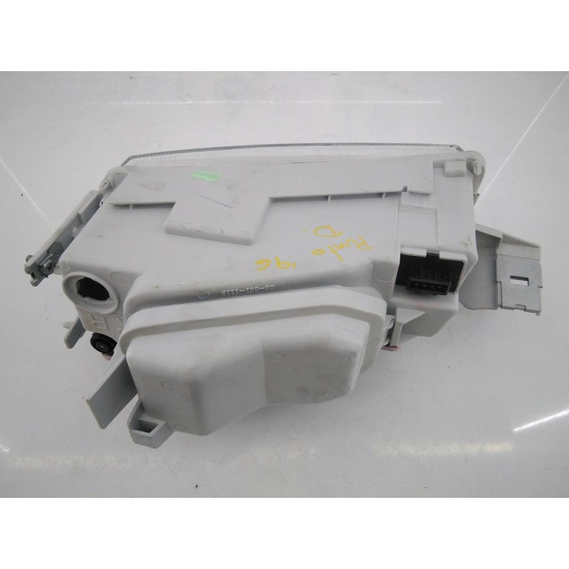 Recambio de faro derecho para fiat punto berlina (176) referencia OEM IAM 086611119 6611119R E2-B2-13-2