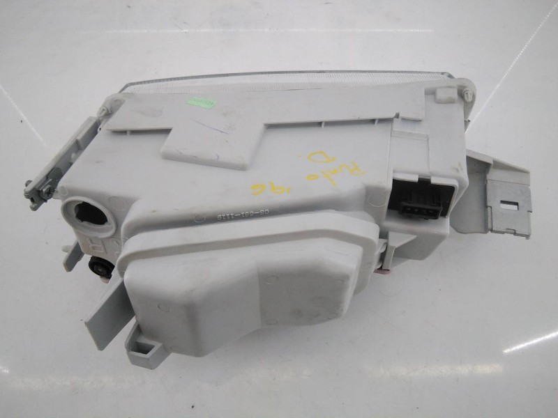 Recambio de faro derecho para fiat punto berlina (176) referencia OEM IAM 086611119 6611119R E2-B2-13-2