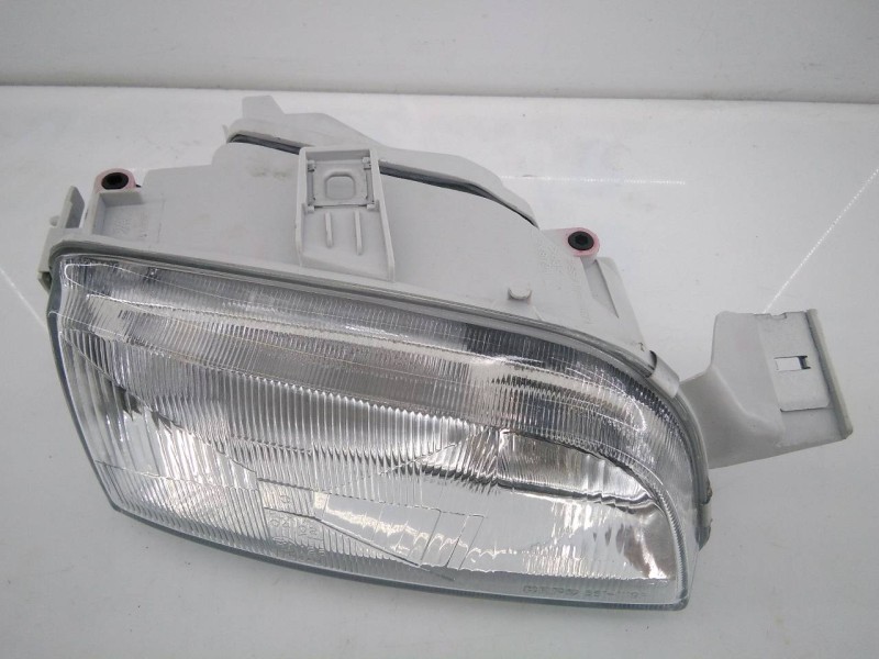 Recambio de faro derecho para fiat punto berlina (176) referencia OEM IAM 086611119 6611119R E2-B2-13-2