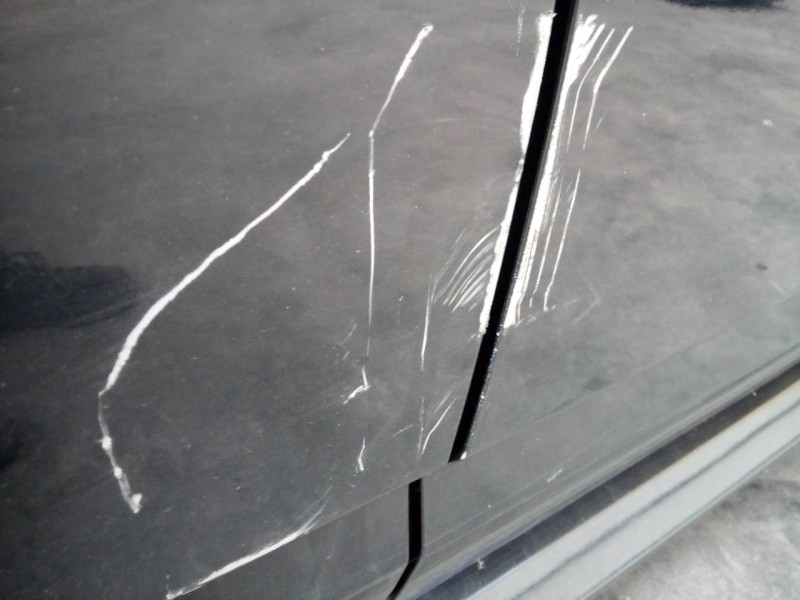 Recambio de puerta trasera derecha para jeep compass limited referencia OEM IAM   