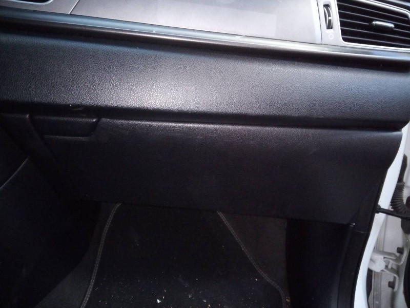 Recambio de guantera para kia niro concept referencia OEM IAM   