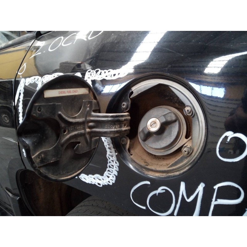 Recambio de tapa exterior combustible para jeep compass limited referencia OEM IAM   