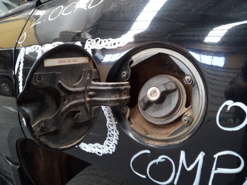 Recambio de tapa exterior combustible para jeep compass limited referencia OEM IAM   