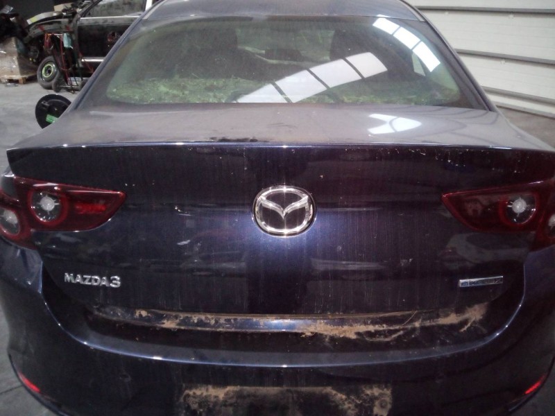 Recambio de porton trasero para mazda 3 sedán (bp) evolution-x referencia OEM IAM   