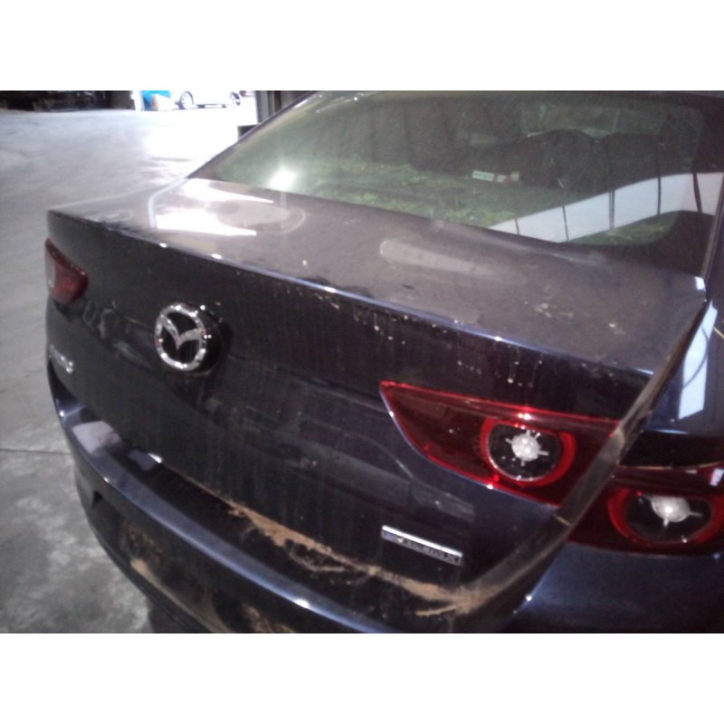 Recambio de porton trasero para mazda 3 sedán (bp) evolution-x referencia OEM IAM   