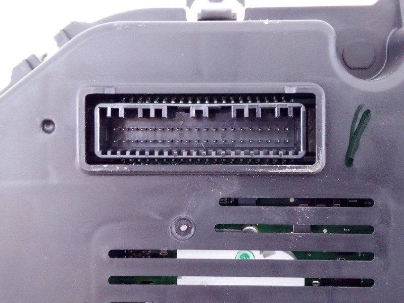 Recambio de cuadro instrumentos para hyundai tucson essence 2wd referencia OEM IAM 94023D7AK0 A2C1887320101 E2-B5-59-2