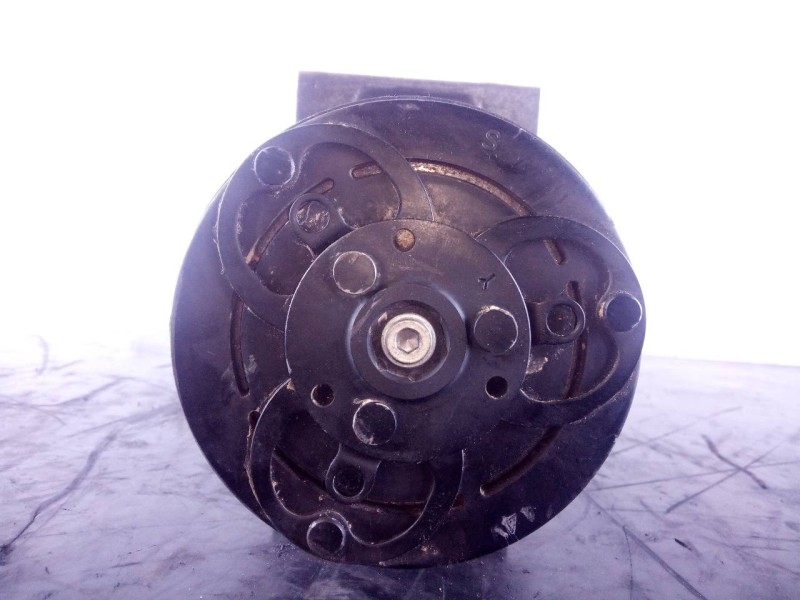 Recambio de compresor aire acondicionado para dacia logan ii ambiance referencia OEM IAM 926006775R 4064906865 P3-B2-2-1