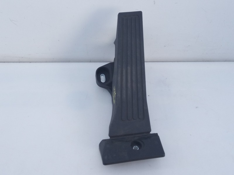 Recambio de pedal acelerador para hyundai tucson essence 2wd referencia OEM IAM 32414400  E3-A3-45-2