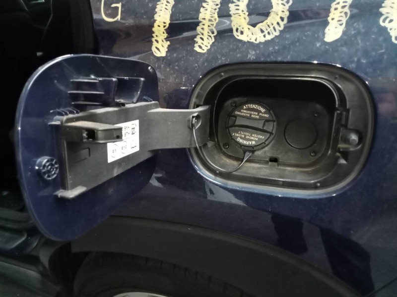 Recambio de tapa exterior combustible para hyundai tucson essence 2wd referencia OEM IAM   