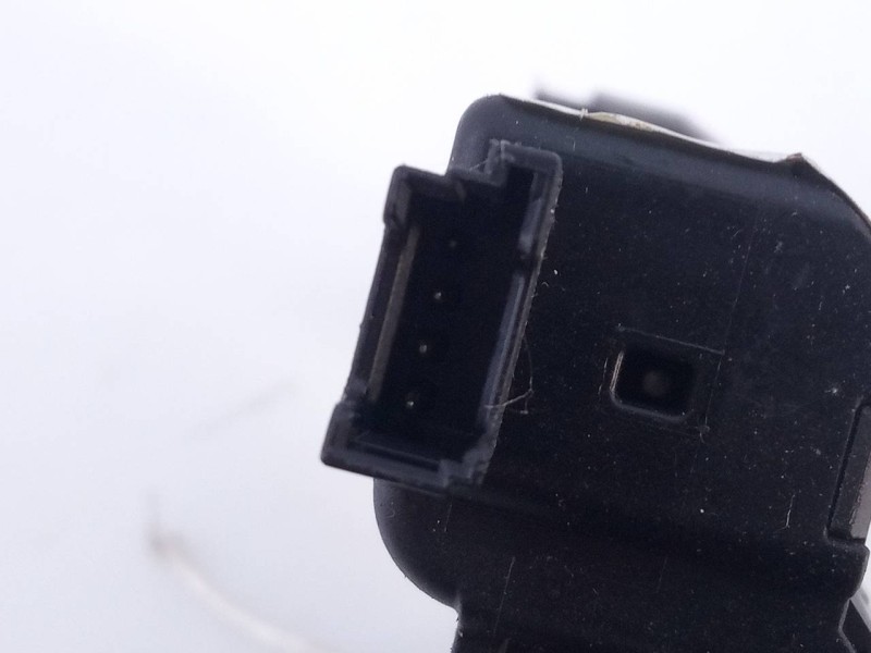 Recambio de cerradura maletero / porton para bmw serie 3 lim. (f30) 320d referencia OEM IAM 918064105 5124719121205 E1-A3-52-2