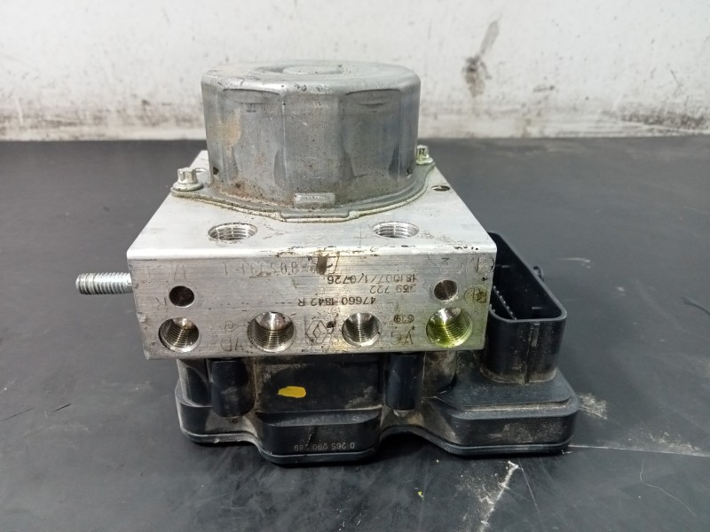 Recambio de abs para renault clio iv limited referencia OEM IAM 476601842R  P3-A8-19-5