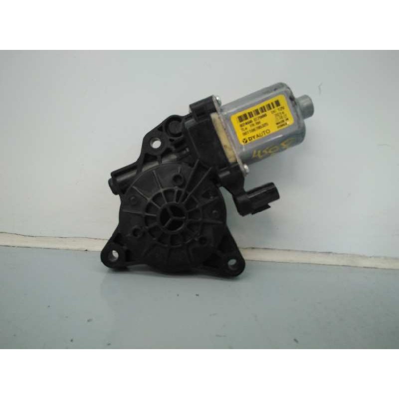 Recambio de motor elevalunas delantero derecho para hyundai tucson essence bluedrive 2wd referencia OEM IAM 8246D7000  