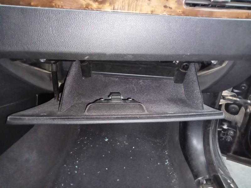 Recambio de guantera para bmw serie 3 coupe (e92) e92 coupé 320d referencia OEM IAM   