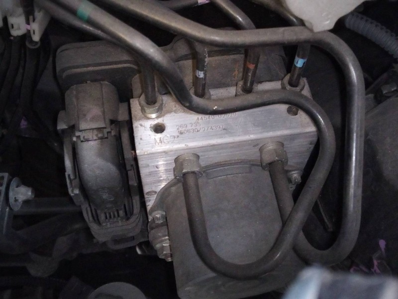 Recambio de abs para toyota auris active referencia OEM IAM 4454002520 16063024347 