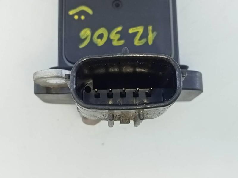 Recambio de caudalimetro para toyota auris active referencia OEM IAM 2220475030 AFH70M37 E3-B2-18-4
